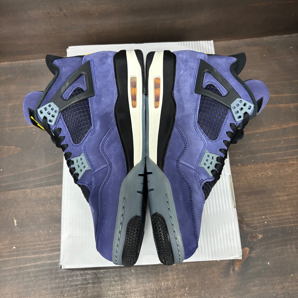 Jordan 4 Retro Lakers Size 11 (Pre-Owned) - tag