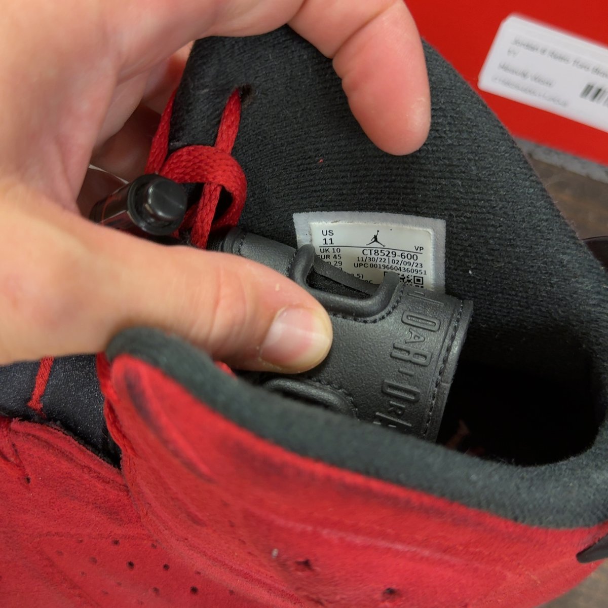 Jordan 6 Retro Toro Bravo Size 11 (Pre-Owned) - aux