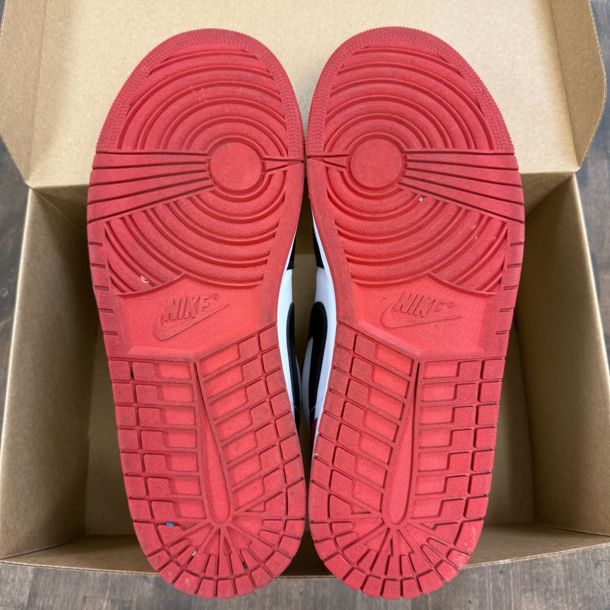 Jordan 1 Low Bred Toe Size 12 (Pre-Owned) - Image 3