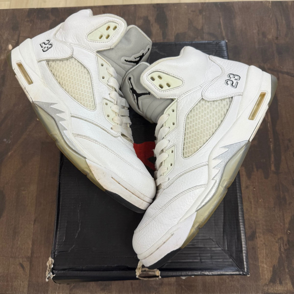 Jordan 5 Retro Metallic White (2015) - Image 1
