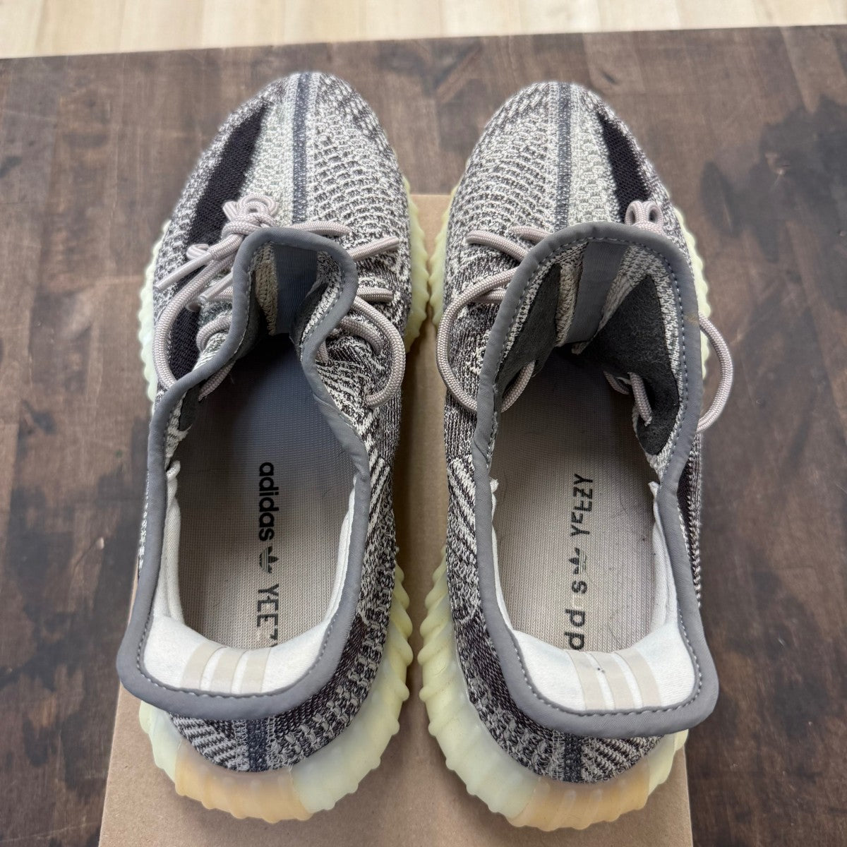 adidas Yeezy Boost 350 V2 Zyon Size 12 (Pre-Owned) - Image 4
