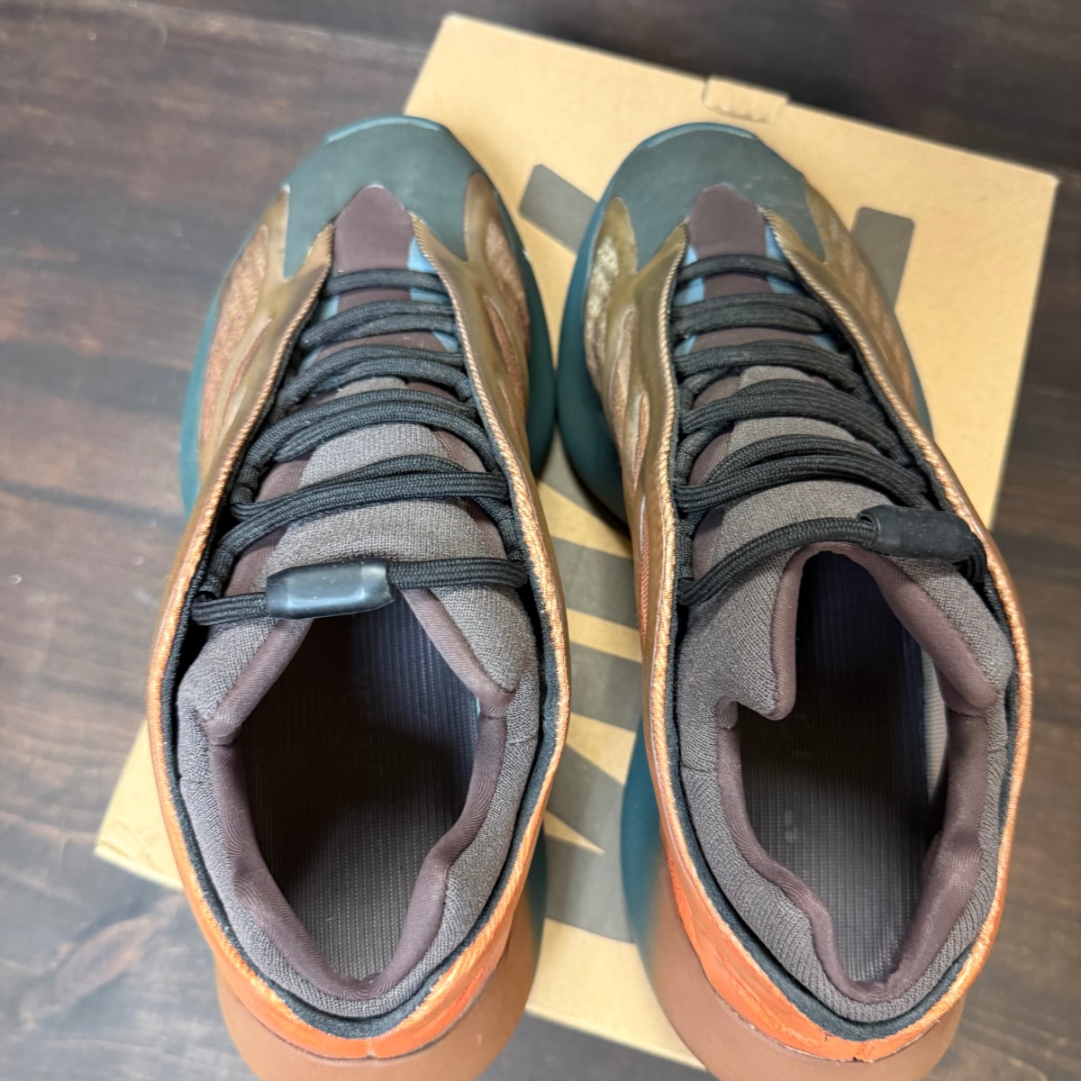 adidas Yeezy 700 V3 Copper Fade - Image 4