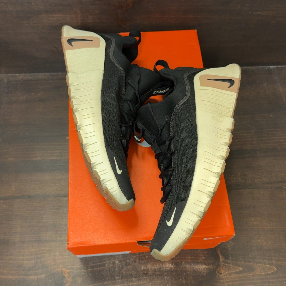 Nike Free Metcon 6 Black Gum Light Brown Size 11.5 (Pre-Owned) - Image 2