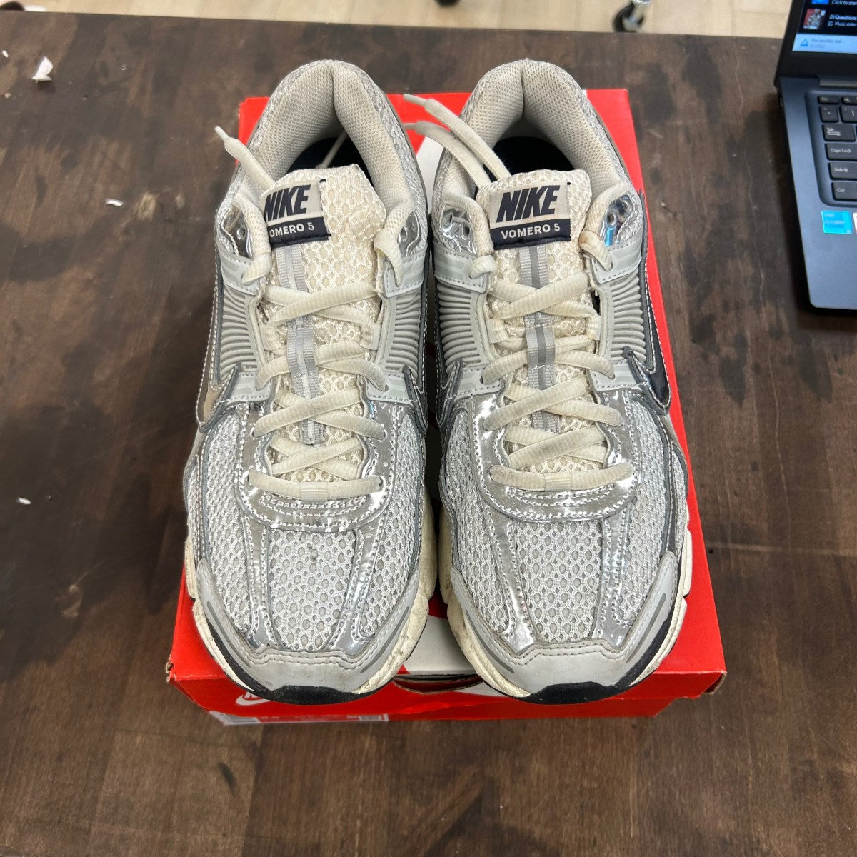 Nike Zoom Vomero 5 Photon Dust Metallic Silver (Women's) - Image 2