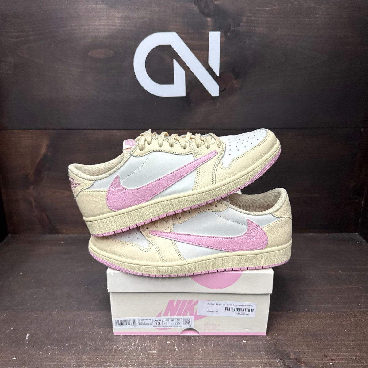 Jordan 1 Retro Low OG SP Travis Scott Shy Pink Size 12 (Pre-Owned) - front