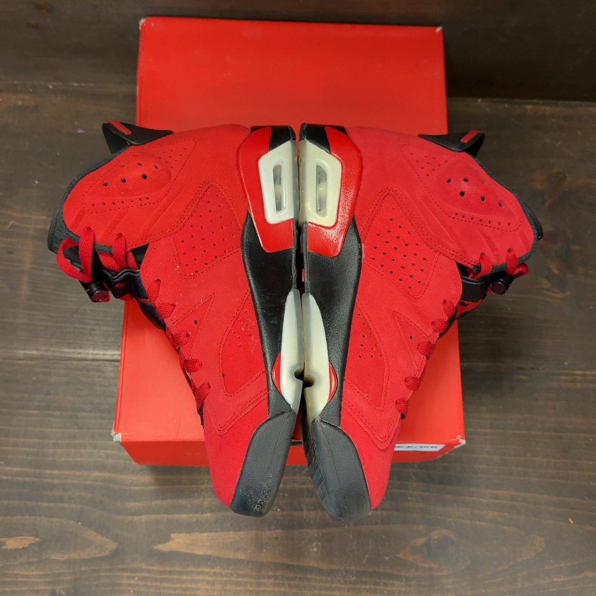 Jordan 6 Retro Toro Bravo Size 8 (Pre-Owned) - aux