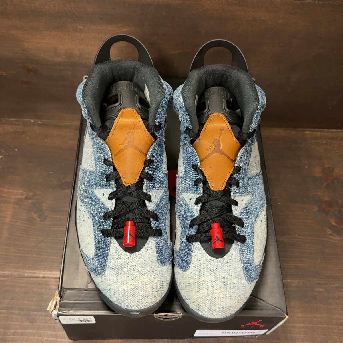 Jordan 6 Retro Washed Denim Size 10 (Pre-Owned) - tag