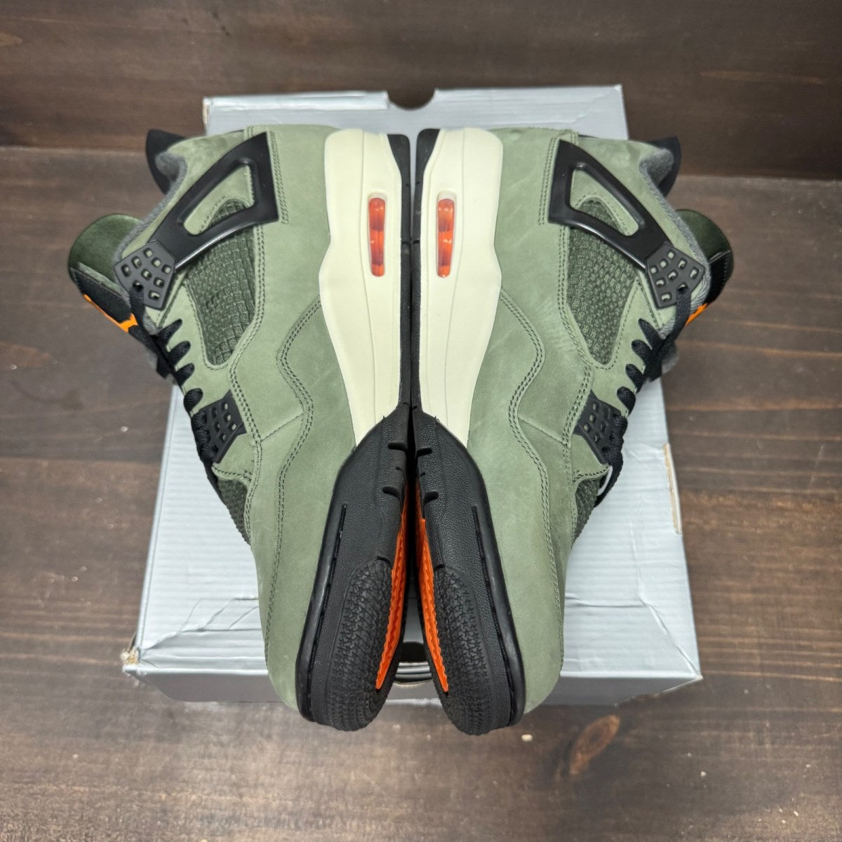 Jordan 4 Retro OG SP Undefeated (2025) - Image 4
