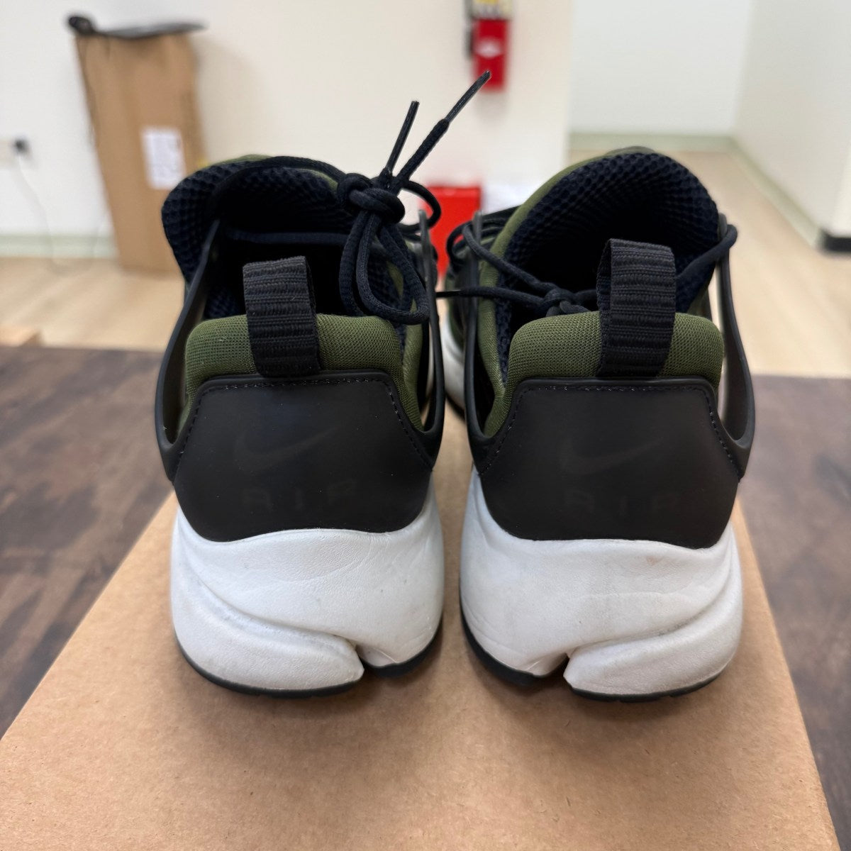 Nike Air Presto Legion Green Size 11 (Pre-Owned) - Image 3