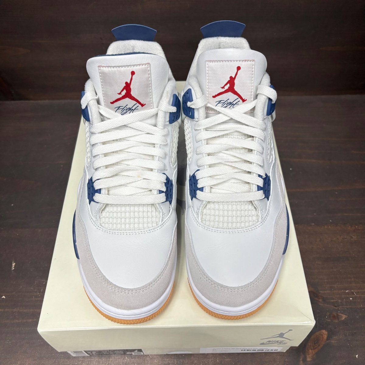 Jordan 4 Retro SB Navy Size 9.5 (Pre-Owned) - side