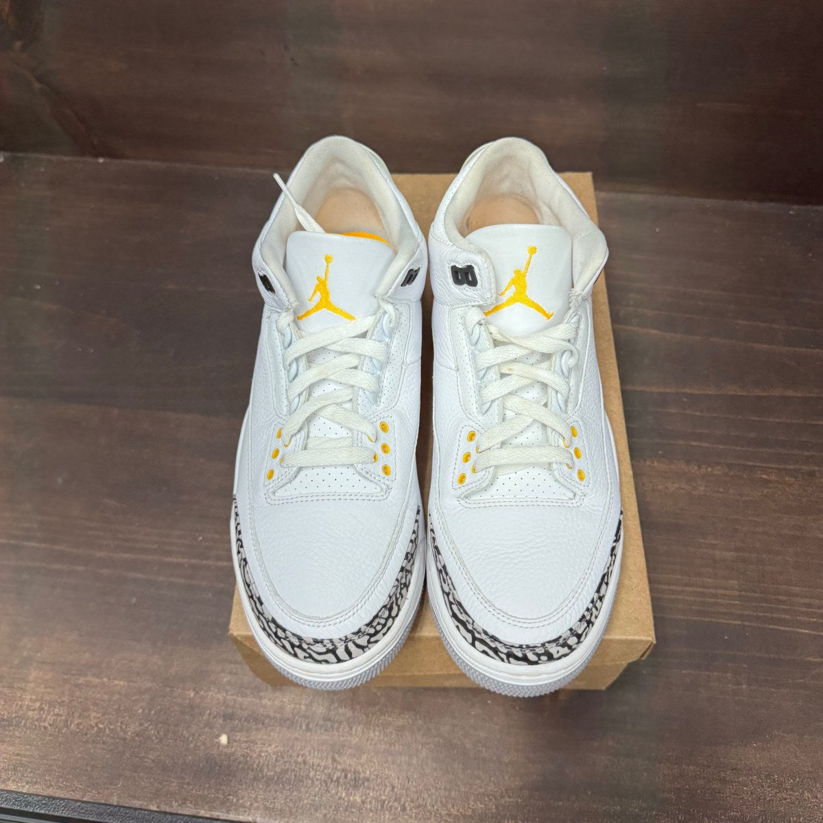 Jordan 3 Retro Laser Orange (Women's) Size 11W (Pre-Owned) - Image 3
