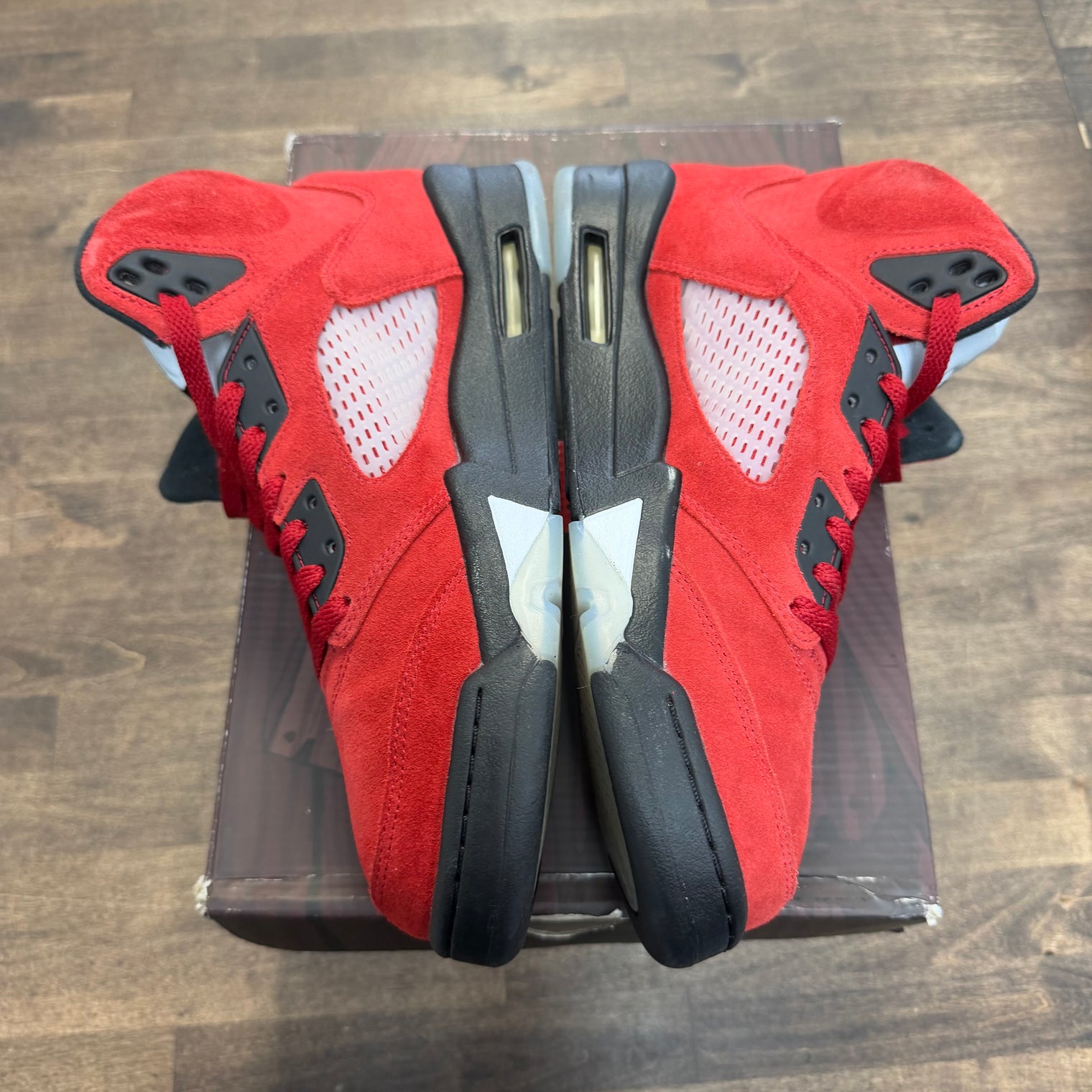 Raging Bull Red Jordan 5 Retro (2021) (USED)