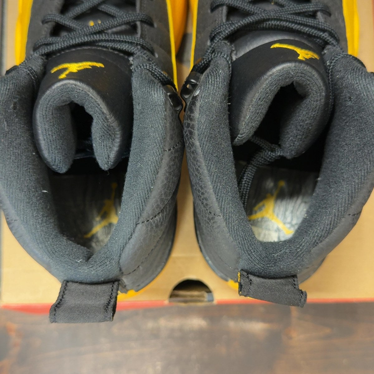 Jordan 12 Retro Black University Gold Size 11 (Pre-Owned) - aux