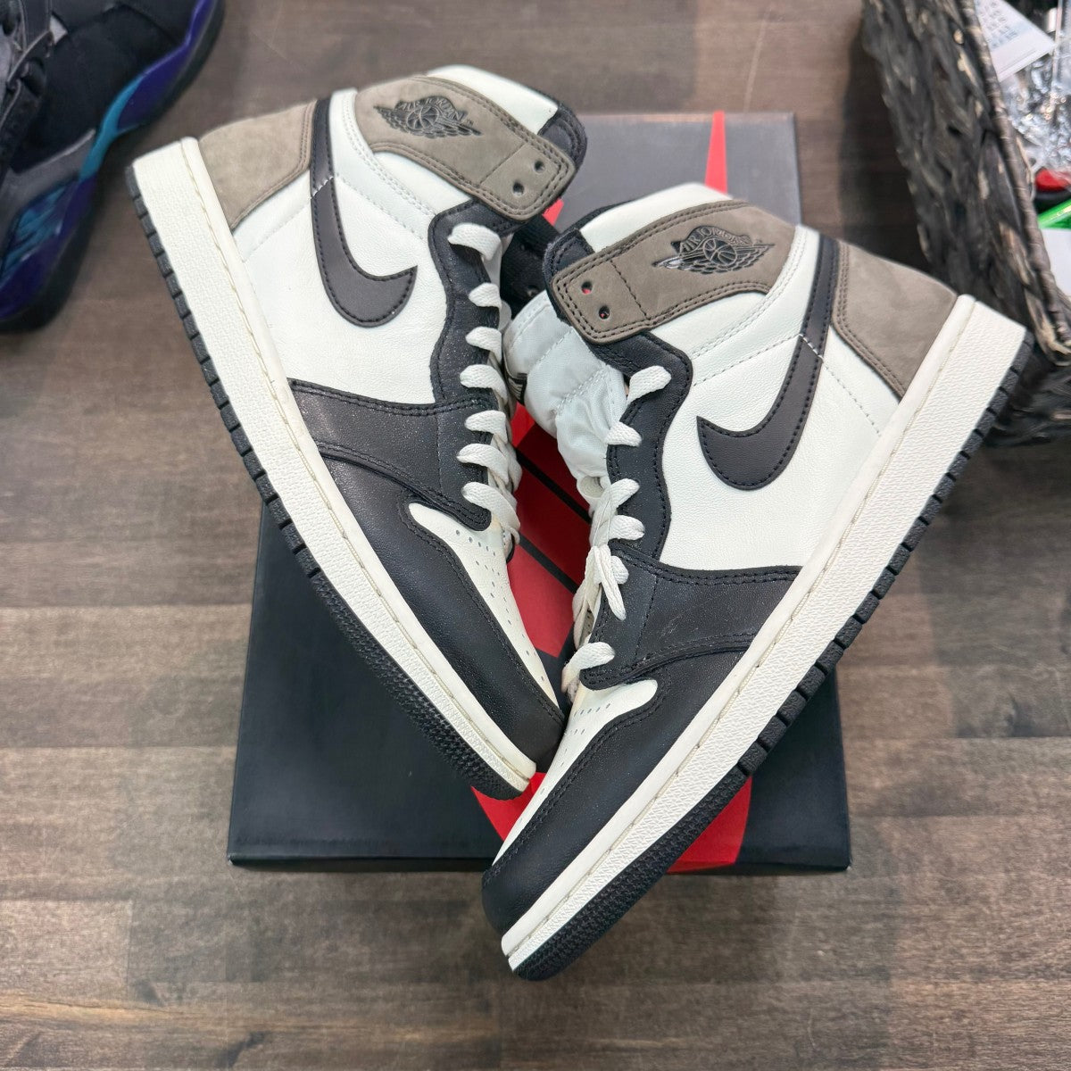 Jordan 1 Retro High Dark Mocha - Image 1