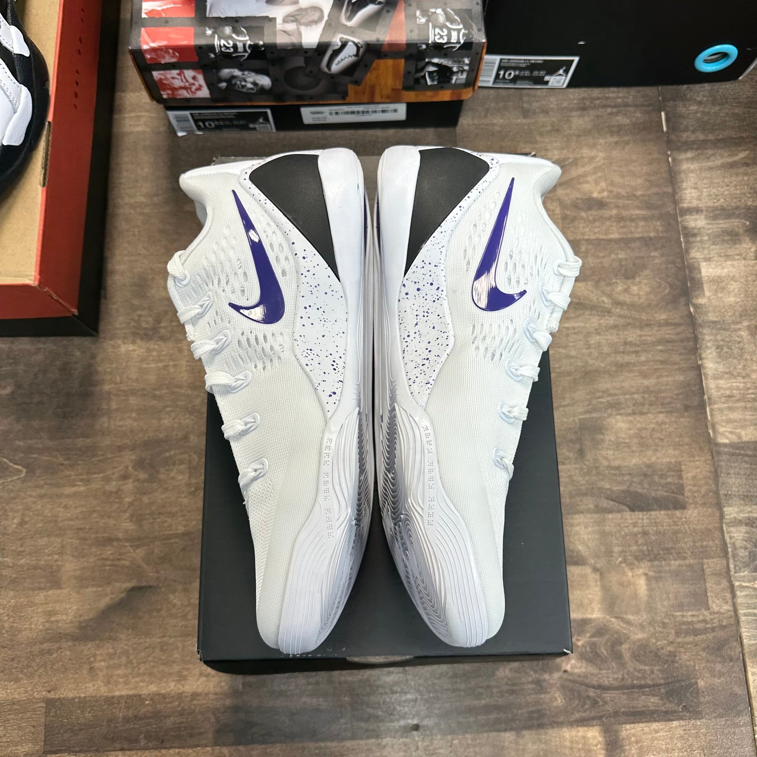 Nike Kobe 9 Elite Low EM Protro White Court Purple (US 10.5) (USED)