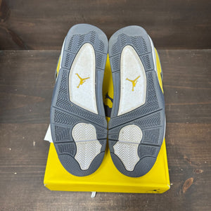 Jordan 4 Retro Lightning (2021) Size 9 (Pre-Owned) - box