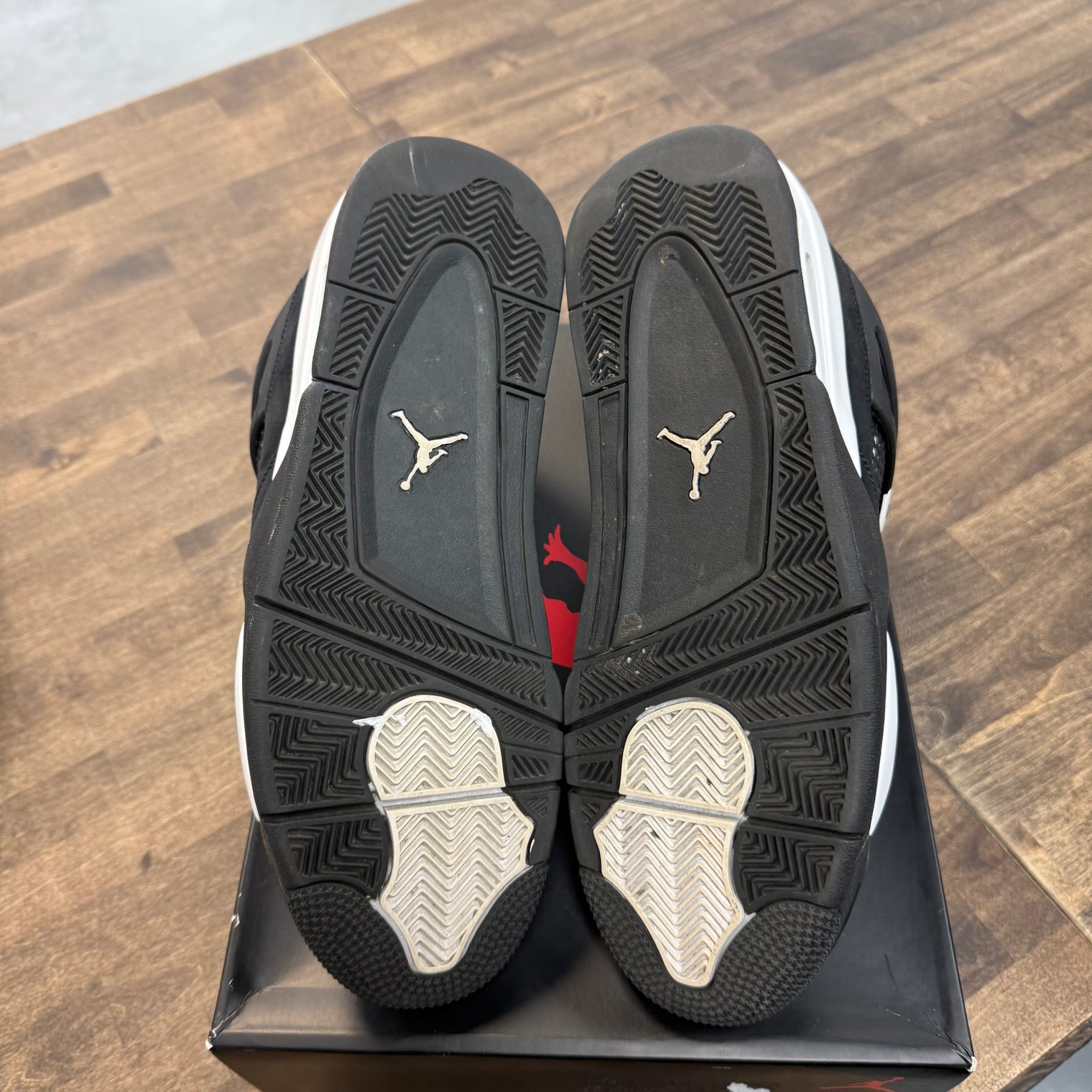 White Thunder Jordan 4 Retro (USED, Replacement Box)