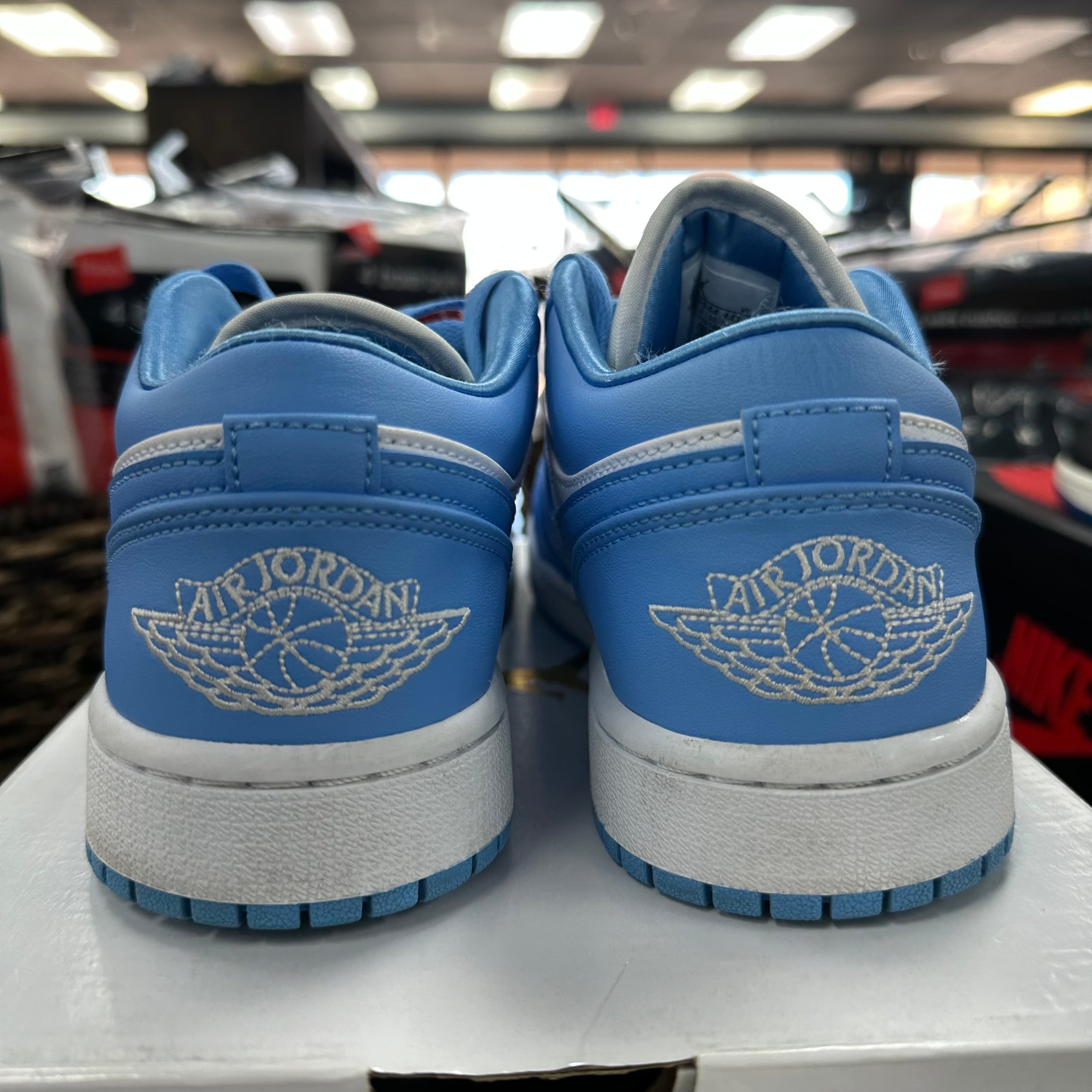Jordan UNC Jordan 1 Low (W) (USED) Size 6Y (Pre-Owned) - Image 4