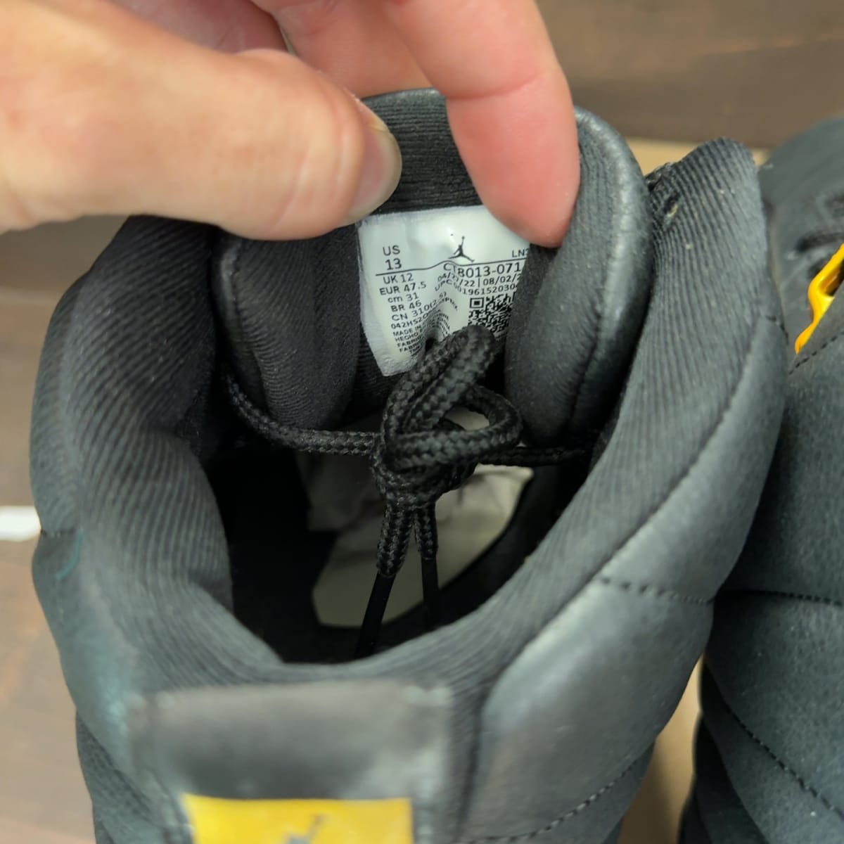 Jordan 12 Retro Black Taxi Size 13 (Pre-Owned) - aux