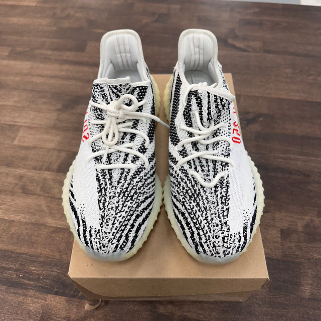 Zebra Yeezy 350 (USED,No Box)