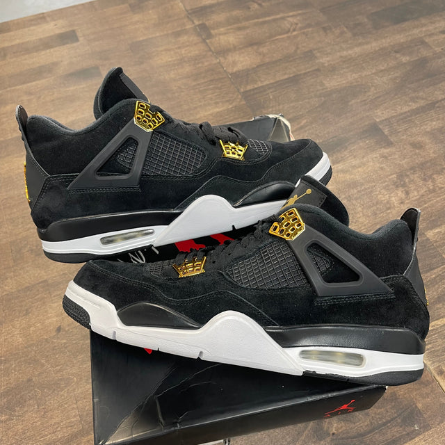 Royalty Jordan 4 (USED)