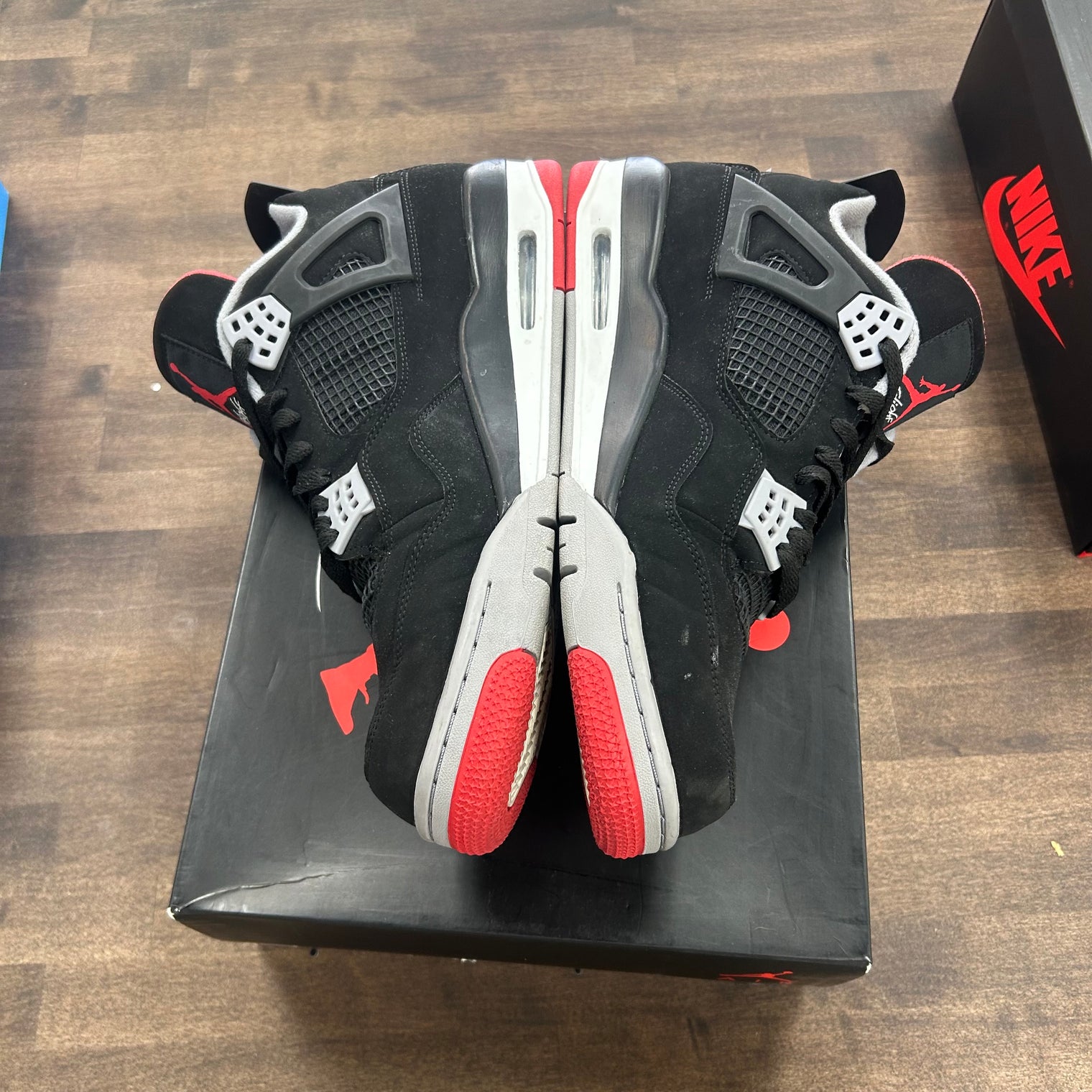 Bred Jordan 4 (2019) (USED)