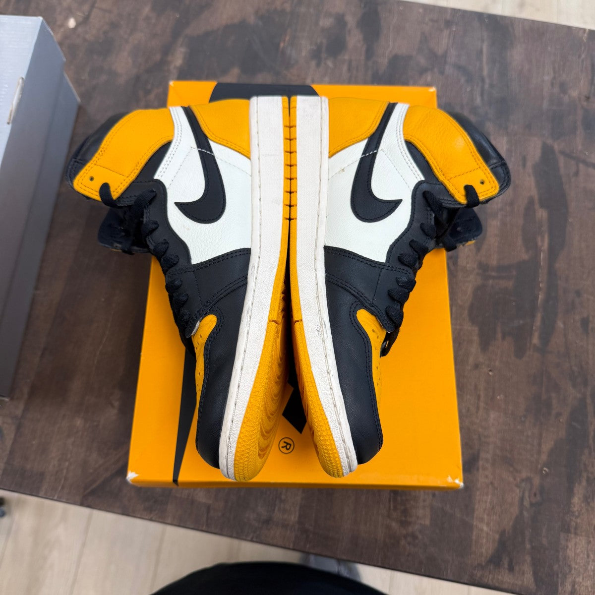 Jordan 1 Retro High OG Taxi - Image 3