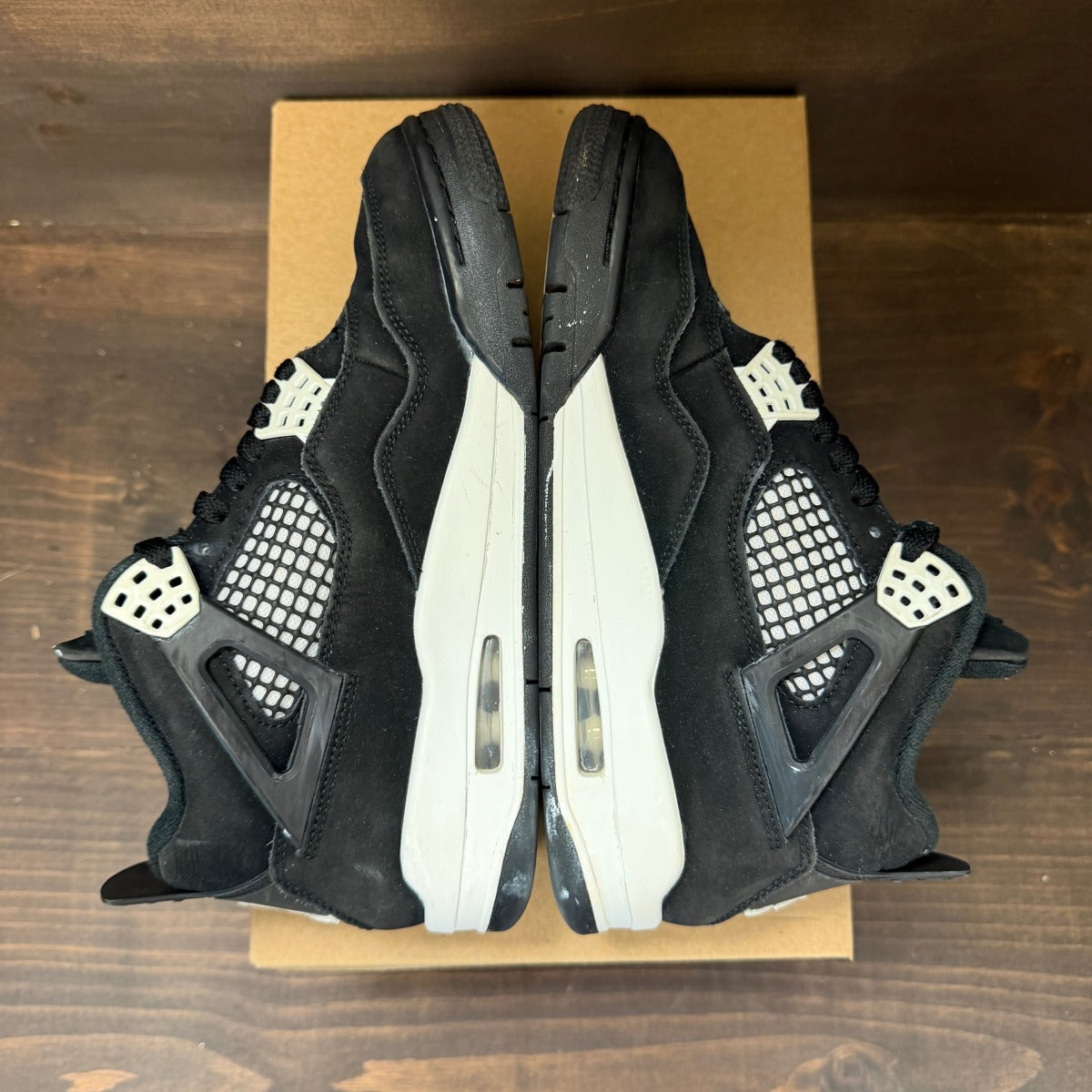 Jordan 4 Retro White Thunder Size 7.5 (Pre-Owned) - Image 5