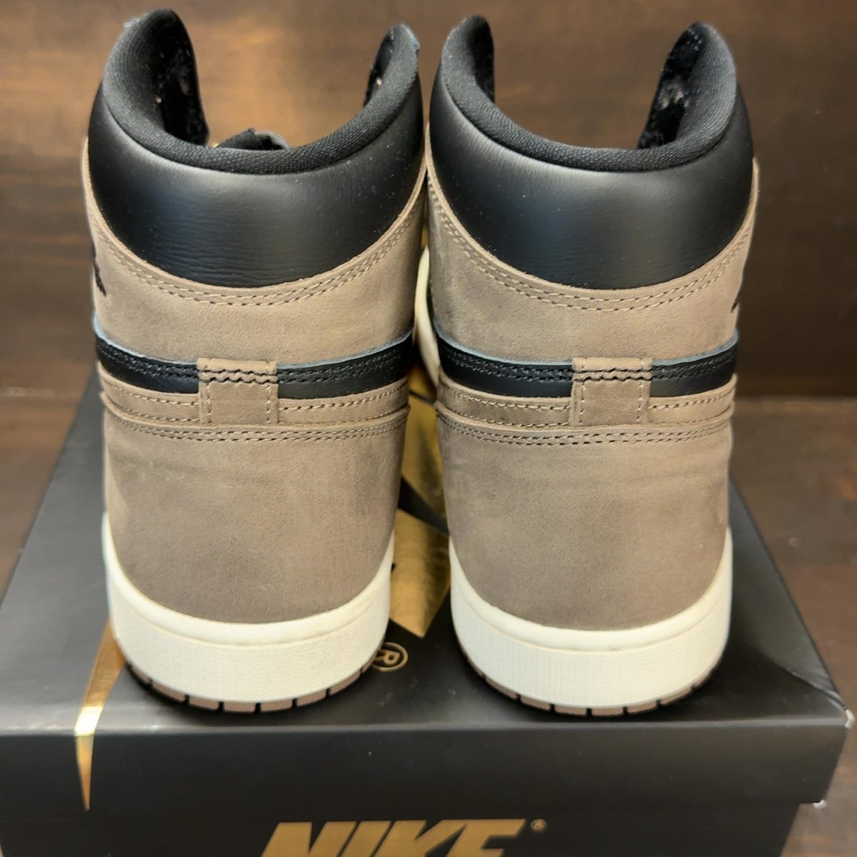Jordan 1 Retro High OG Palomino Size 10 (Pre-Owned) - aux