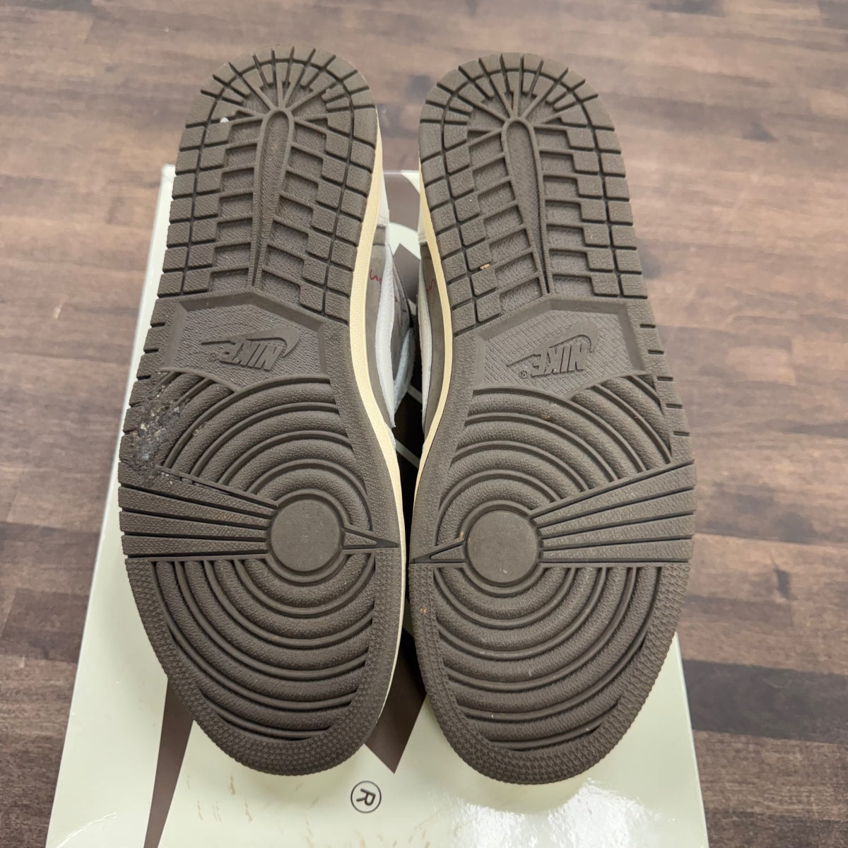 Jordan 1 Retro Low OG SP Travis Scott Reverse Mocha - Image 5