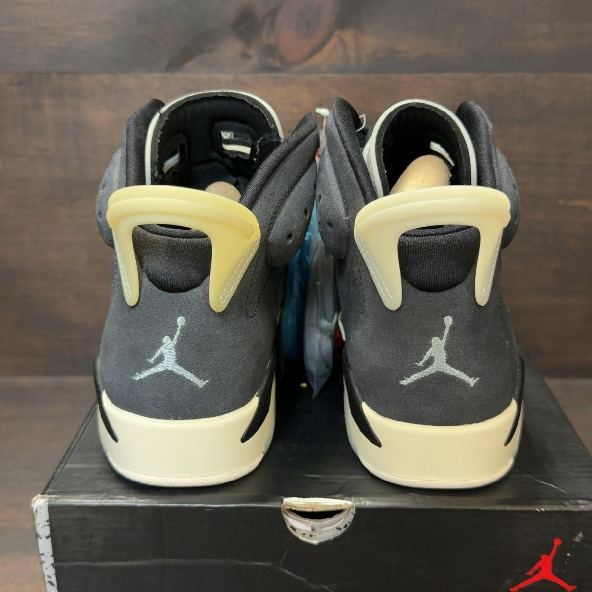 Jordan 6 Retro Tech Chrome (Women's) - Image 4