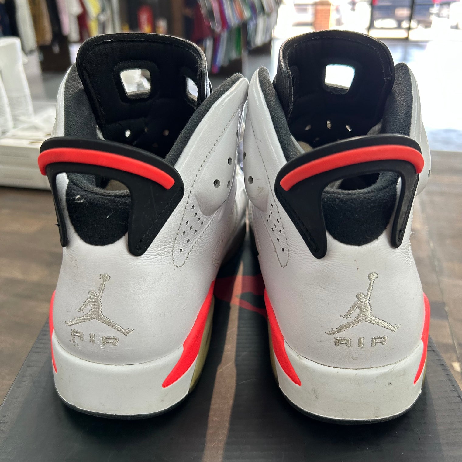 White Infrared Jordan 6 Retro (USED)