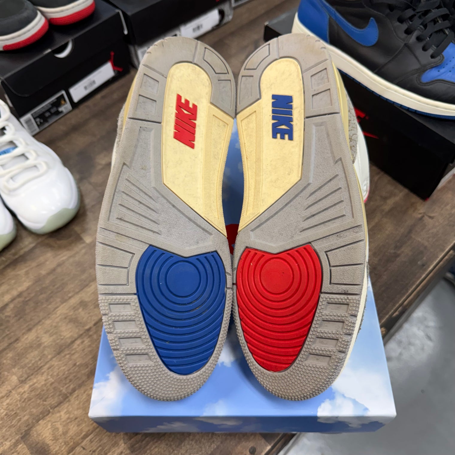 Seoul 2.0 Jordan 3 Retro (USED)