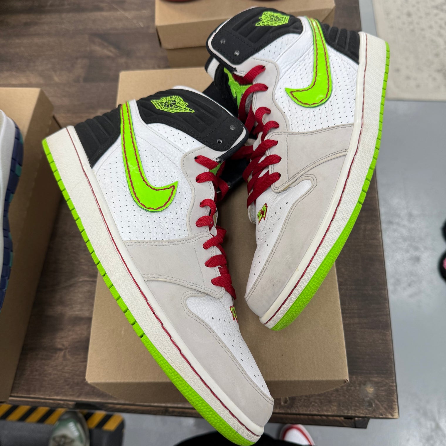Electric Green Jordan 1 Retro (USED, No Box)