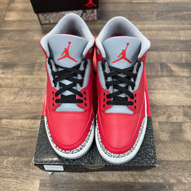 Unite Red Jordan 3 (USED)