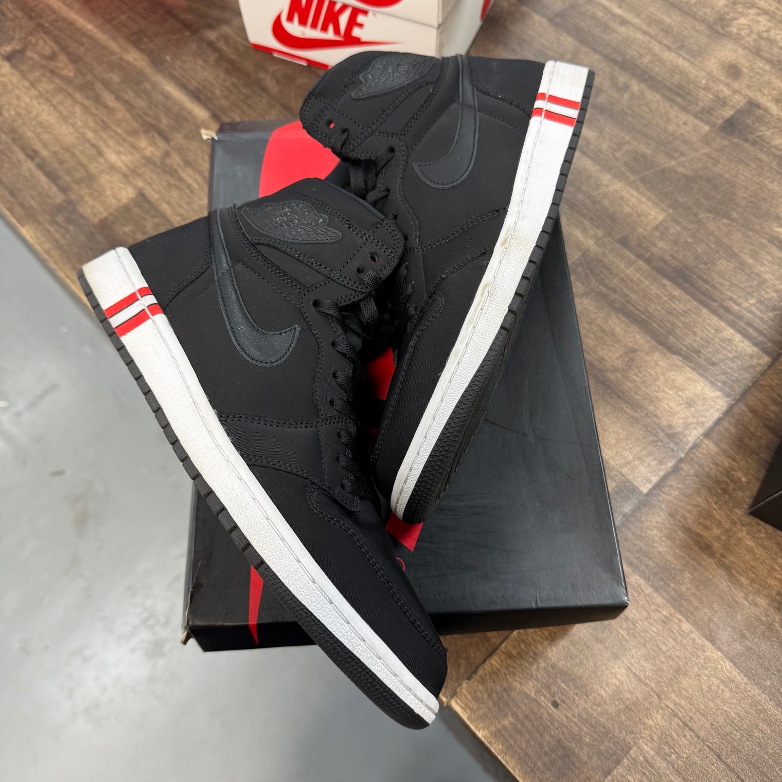 Paris Saint Germain Jordan 1 Retro High (USED)