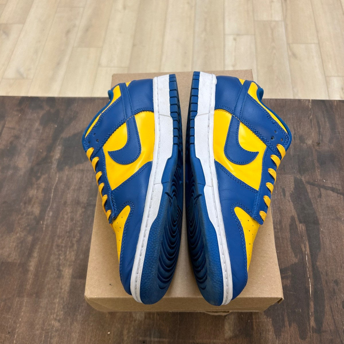 Nike Dunk Low UCLA Size 10 (Pre-Owned) - Image 3
