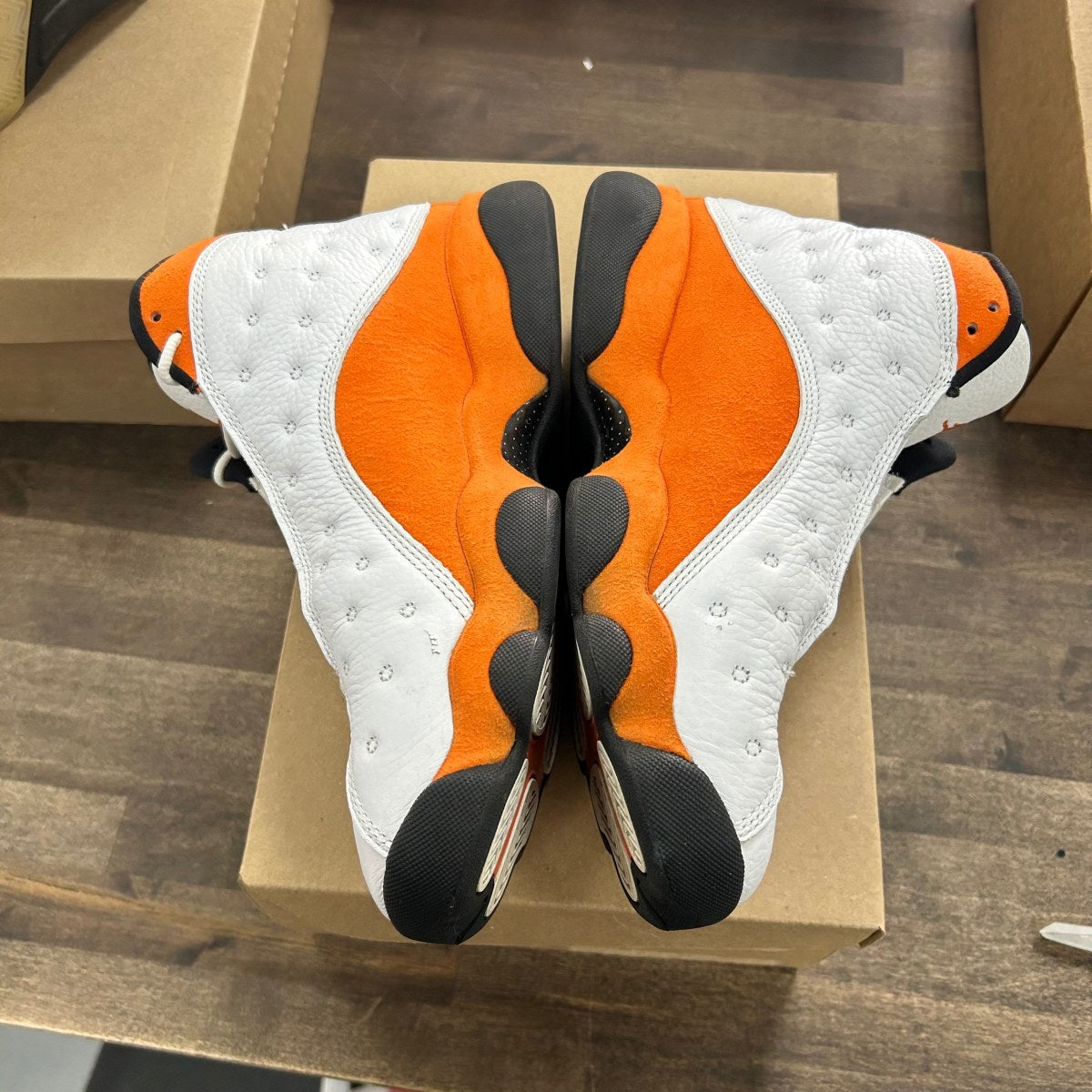 Jordan 13 Retro Starfish Size 9.5 (Pre-Owned) - Image 3