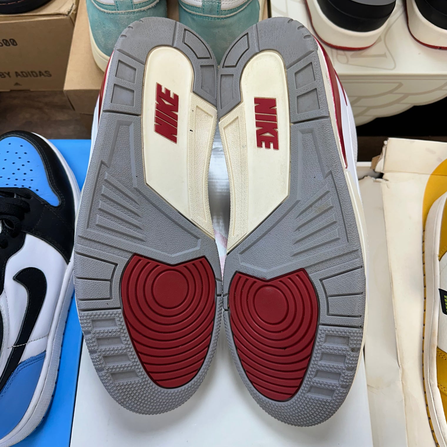 White Varsity Red Jordan 2/3 (USED)