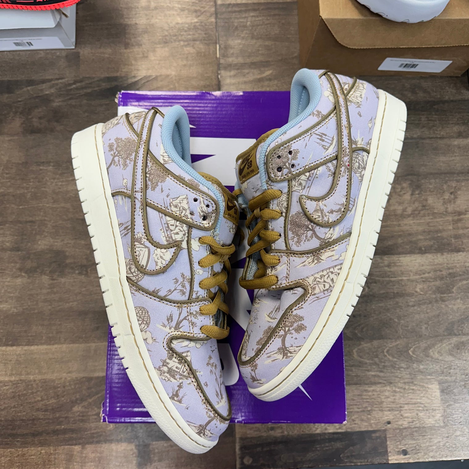 City of Style Nike SB Dunk Low Premium (USED)