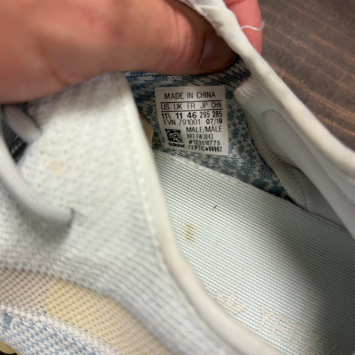 adidas Yeezy Boost 350 V2 Cloud White (Non-Reflective) Size 11.5 (Pre-Owned) - aux