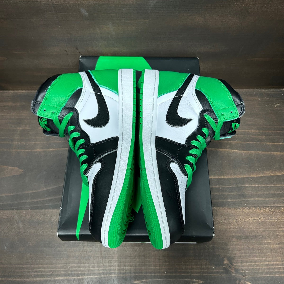 Jordan 1 Retro High OG Lucky Green - Image 11
