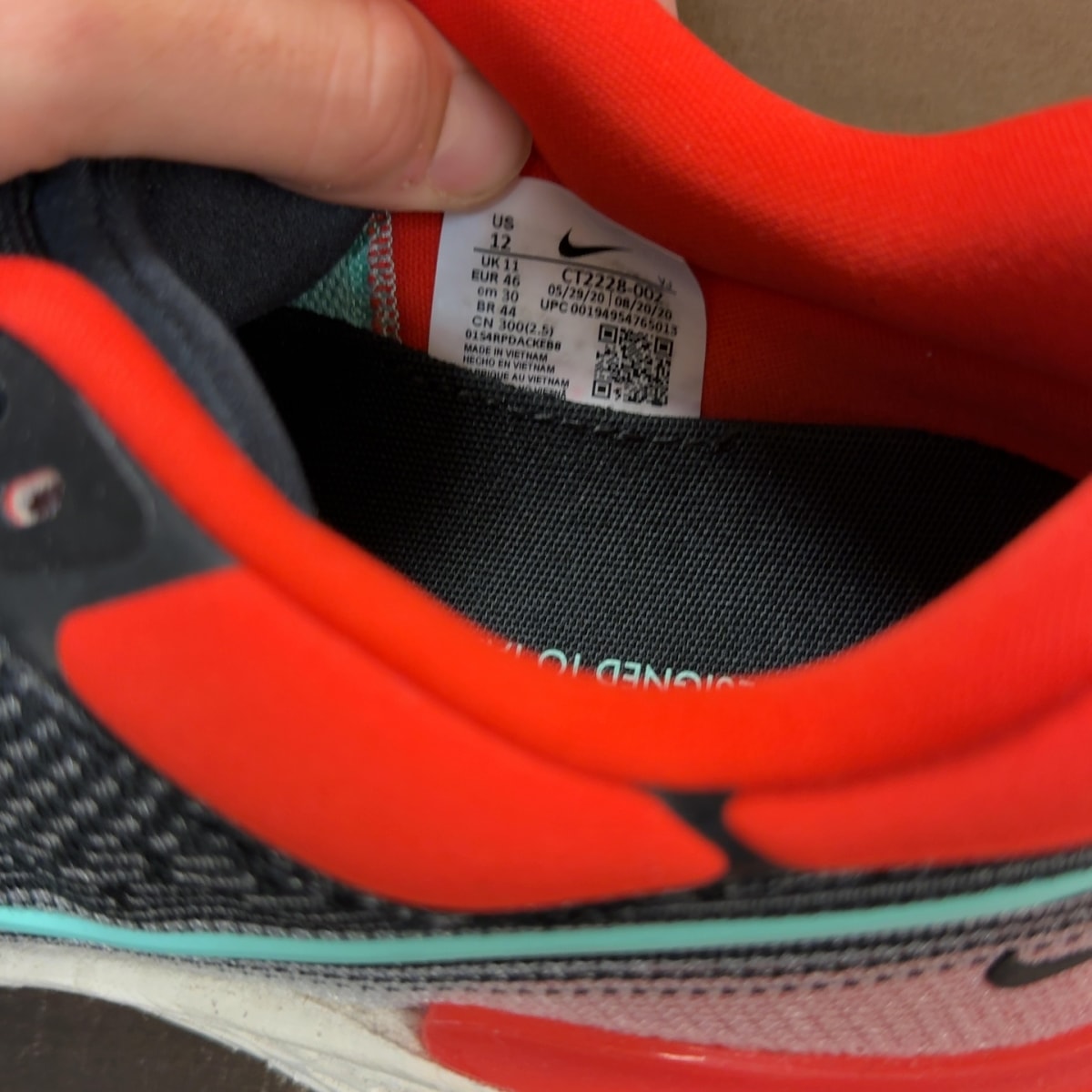 Nike ZoomX Invincible Run Flyknit Grey Infrared Size 12 (Pre-Owned) - Image 7