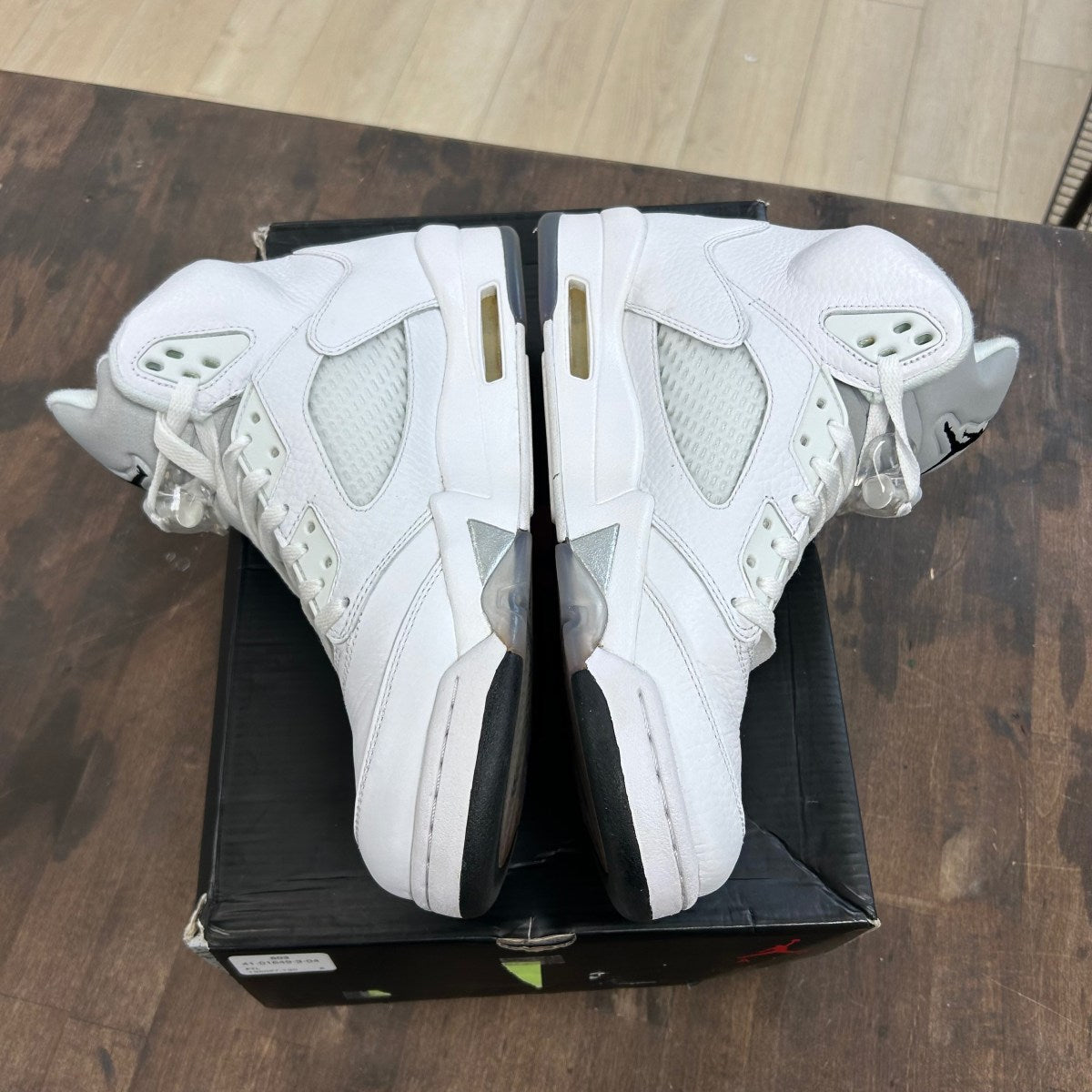 Jordan 5 Retro Metallic White (2015) - Image 3