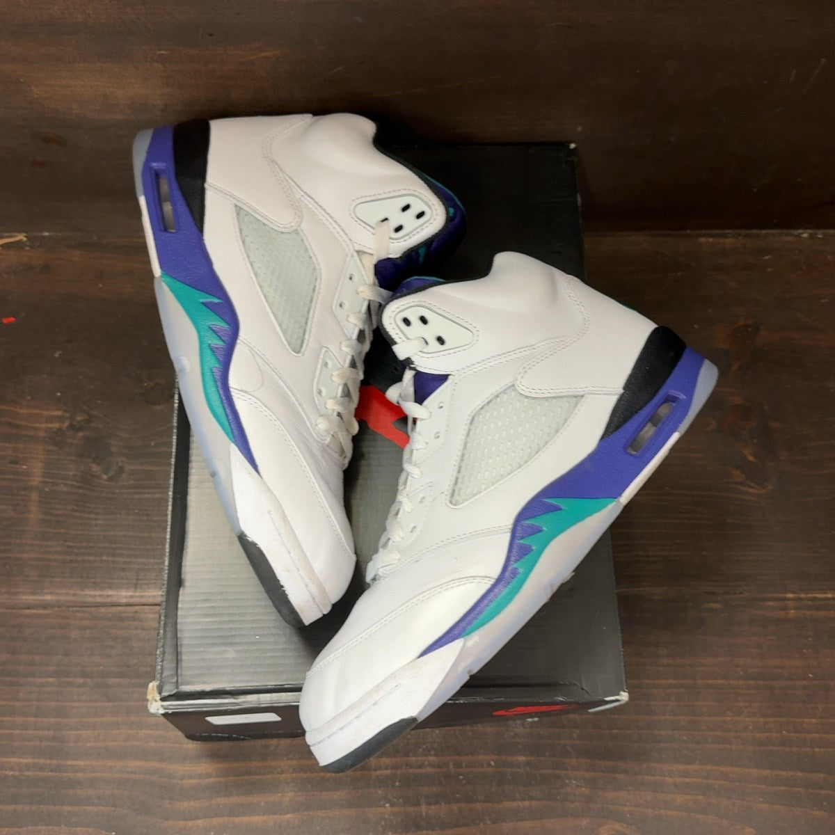 Jordan 5 Retro Grape (2025) Size 10 (Pre-Owned) - back
