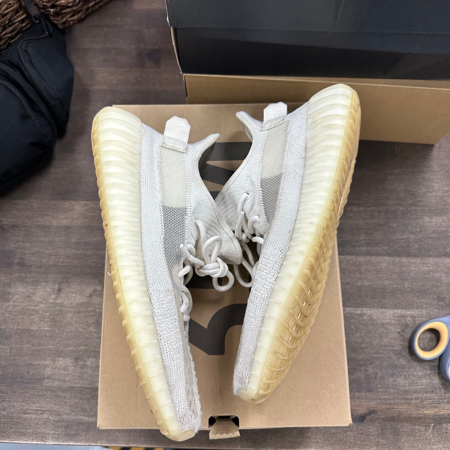 adidas Yeezy Boost 350 V2 Bone (US 10) (USED)