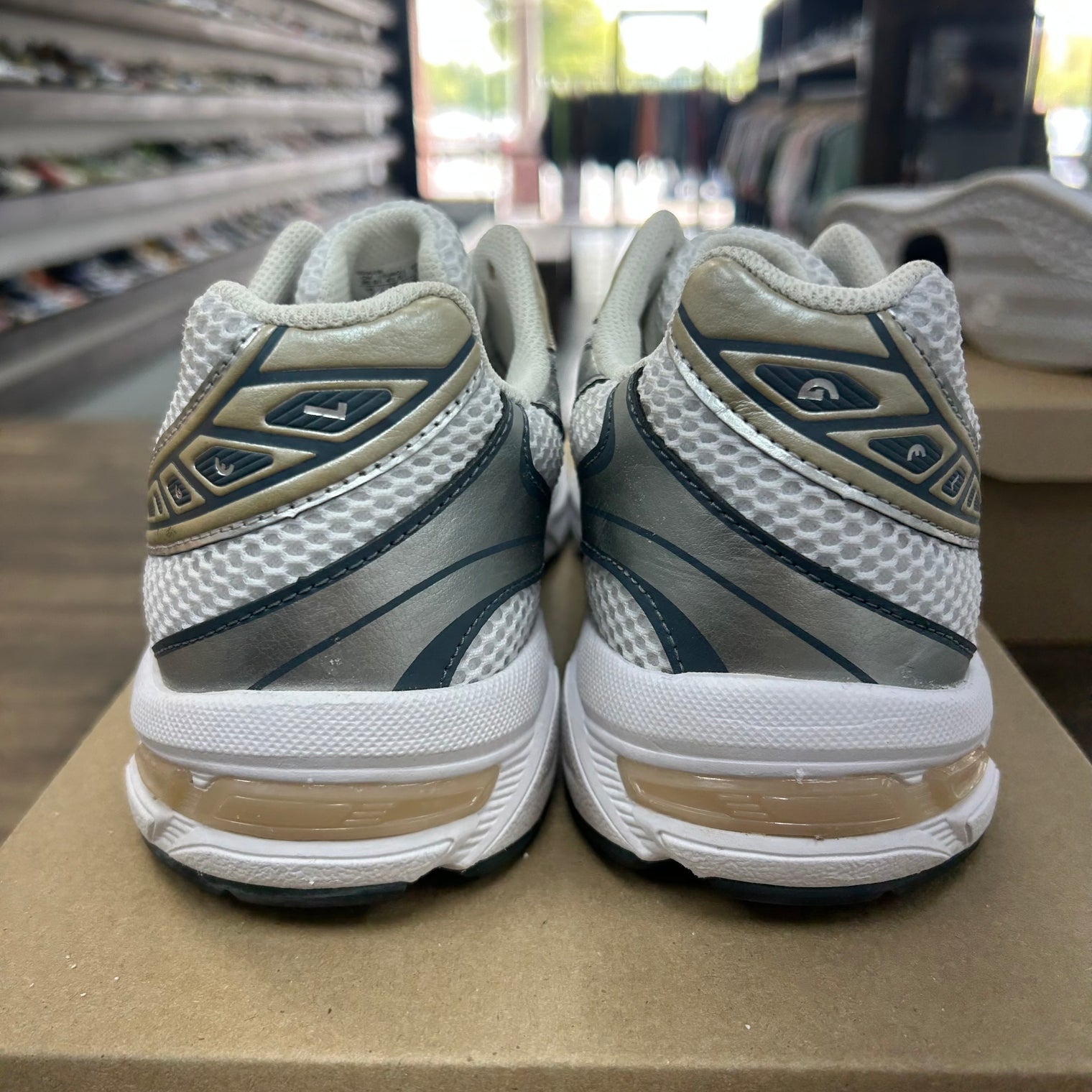 White Wood Crepe ASICS Gel-1130 (USED,No Box)