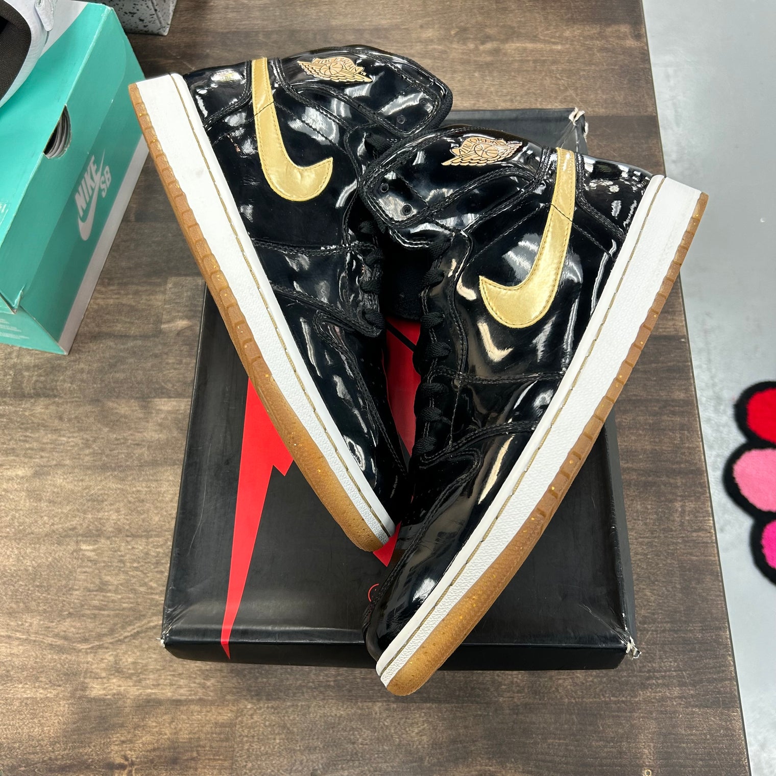 Black Metallic Gold Jordan 1 Retro (2013) (USED)
