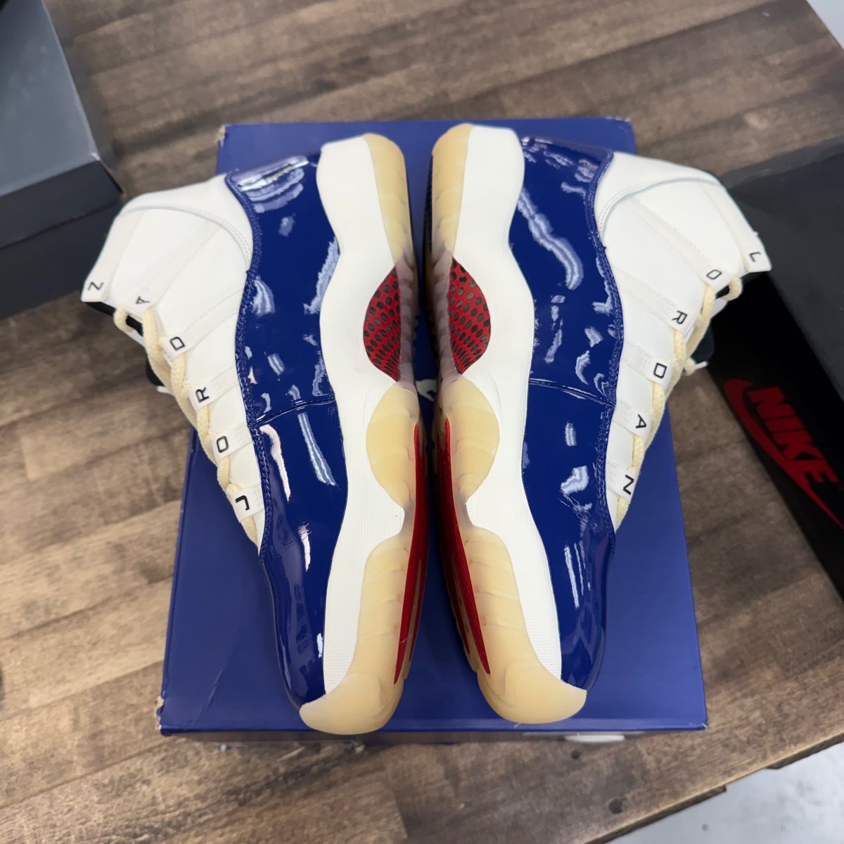 Jordan 11 Retro Rare Air Size 12 (Pre-Owned) - Image 3