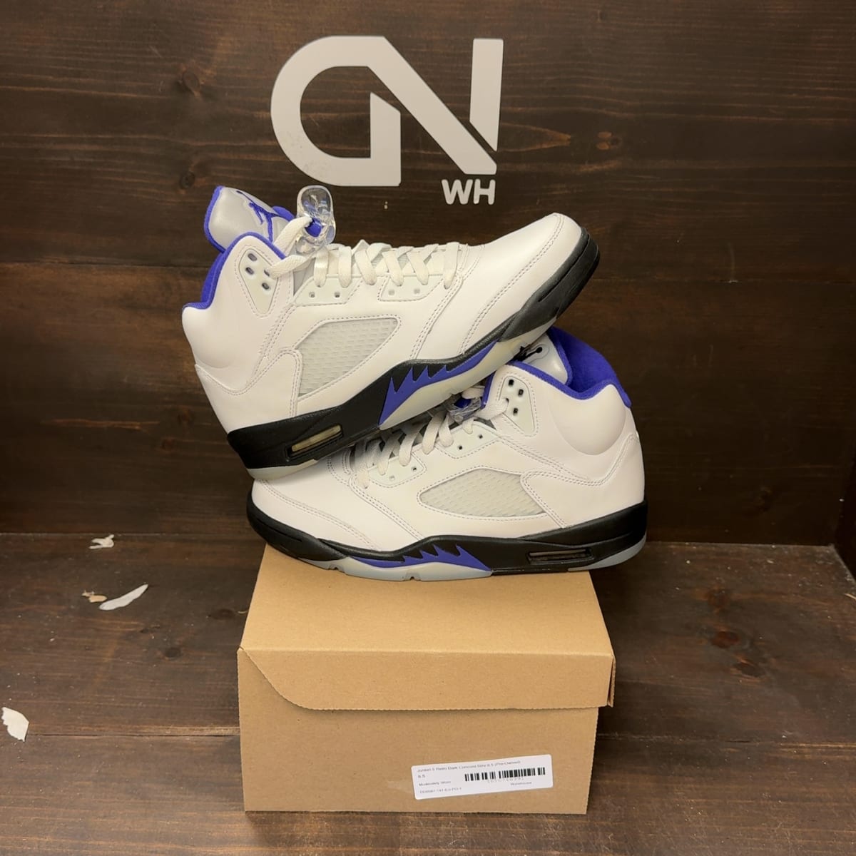 Jordan 5 Retro Dark Concord Size 8.5 (Pre-Owned) - front